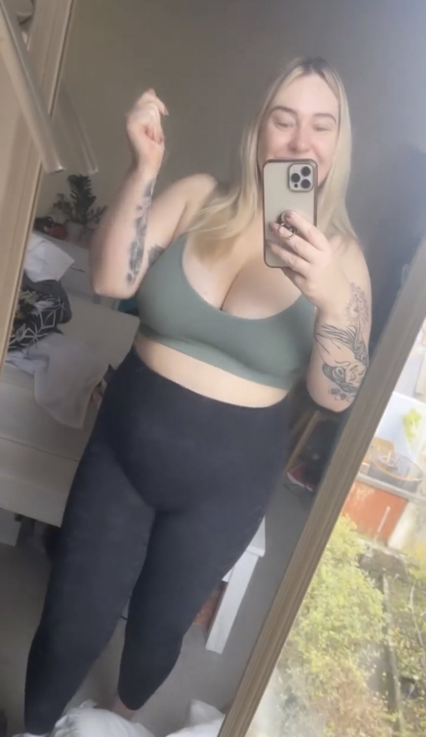 Little miss big tits :) #AmQFDtf0