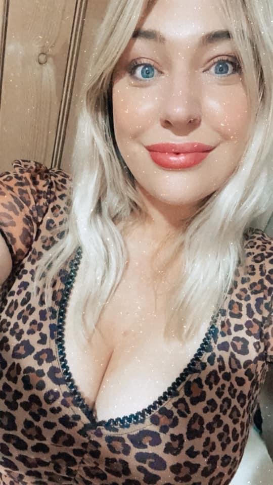 Little miss big tits :) #GZ13n0Pj