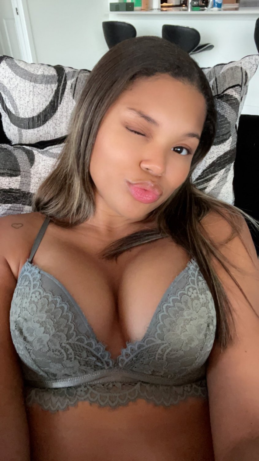 Ebony M1ch3ll3 And3rs0n leaks OF Profile #QOmed1w7