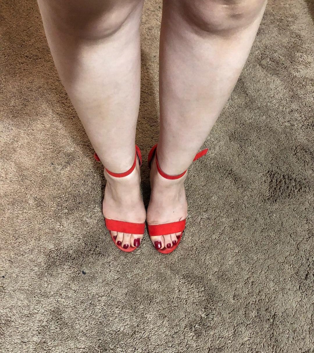 the legs and feet of my friends #174ZytpC