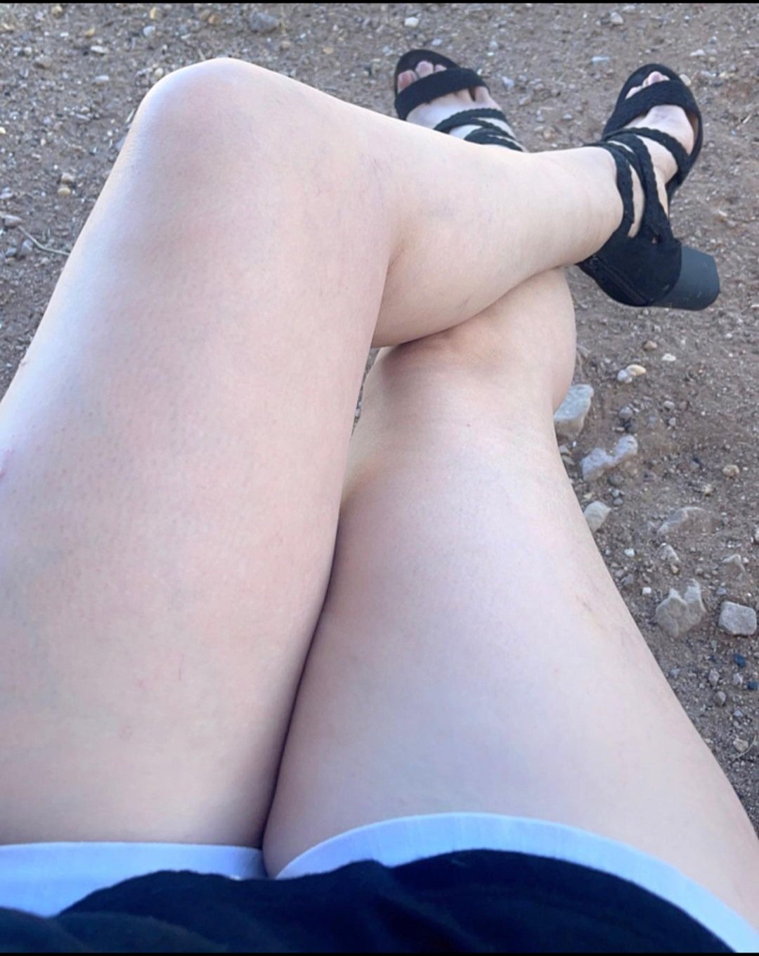the legs and feet of my friends #JMOCMGkb
