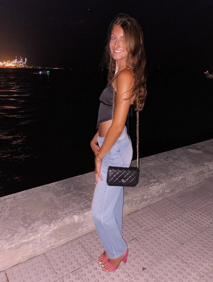 Super tight college teen slut loves to show off #CrWCY3Y0