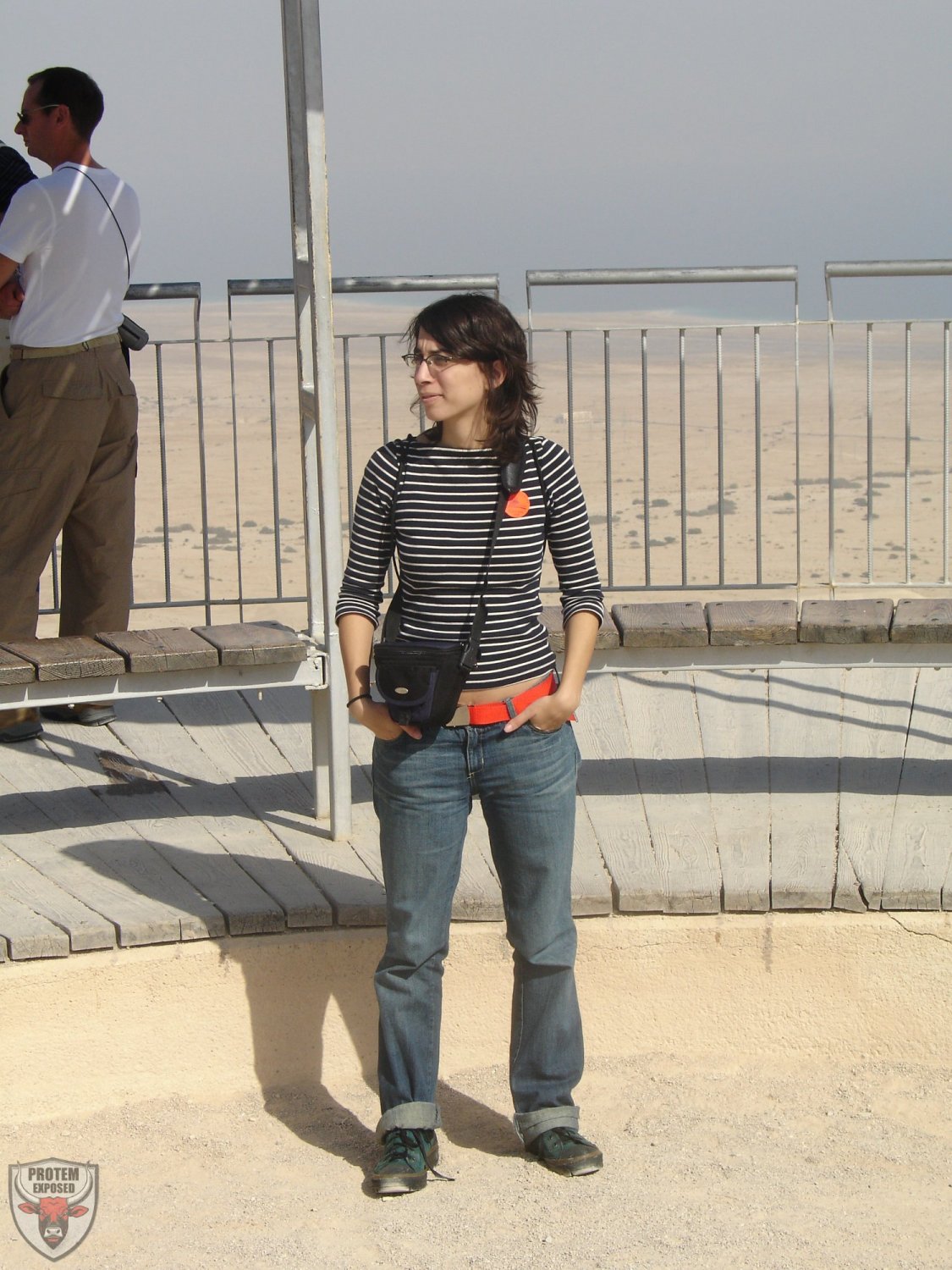 Mia, Jewish wife poses for hubby #JevAFgBW