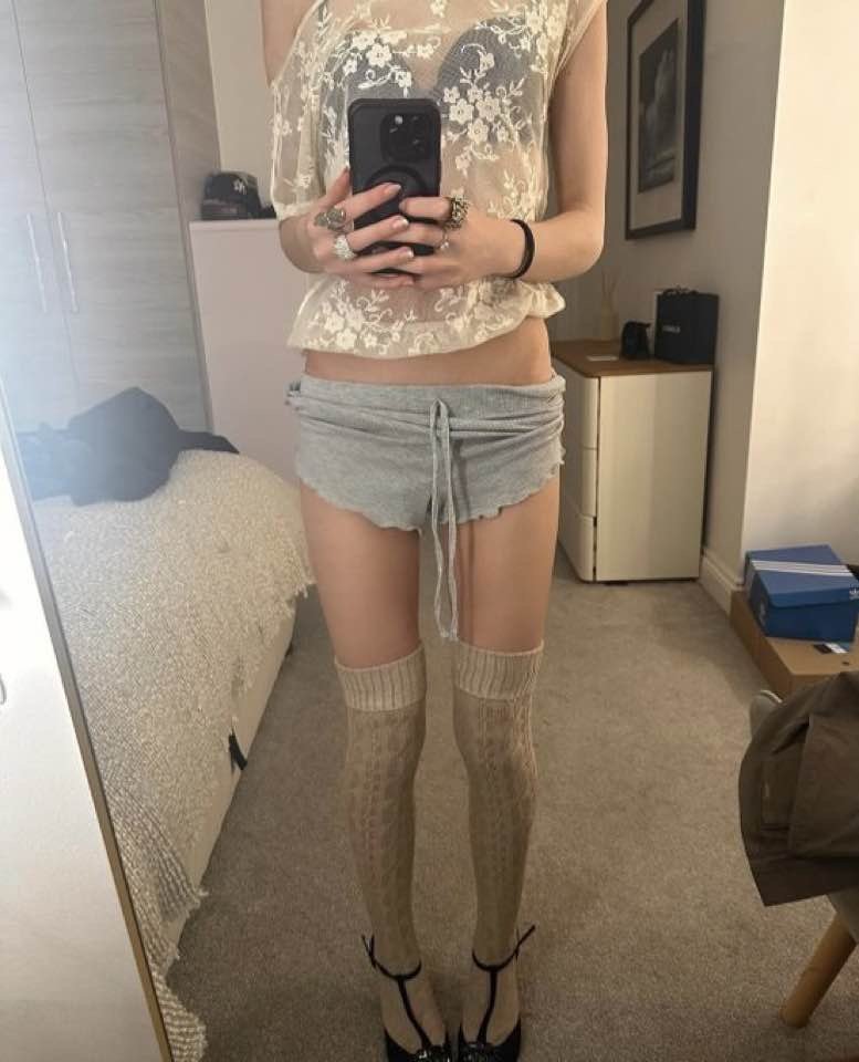 Took his gf and made her a webslut #HYKosK9D